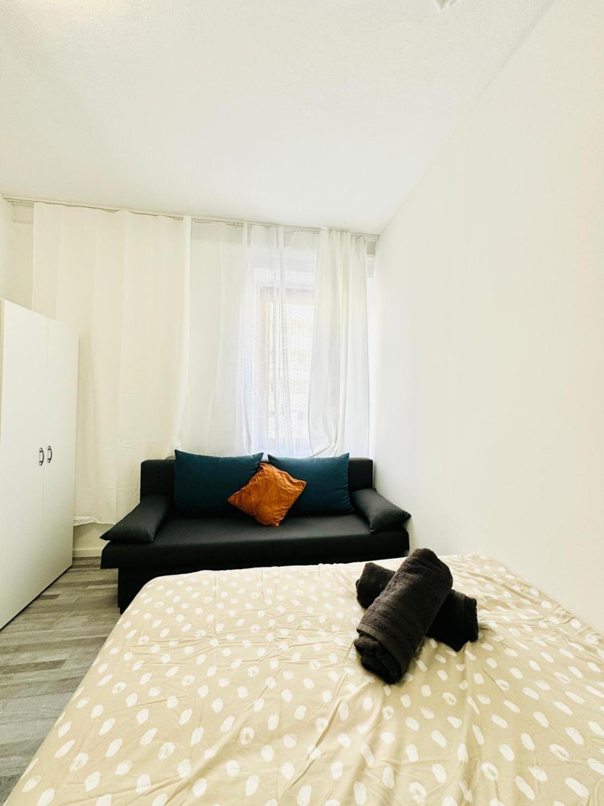 Very Spacious Apartment For Up To 7P With Great Location Viena Exterior foto
